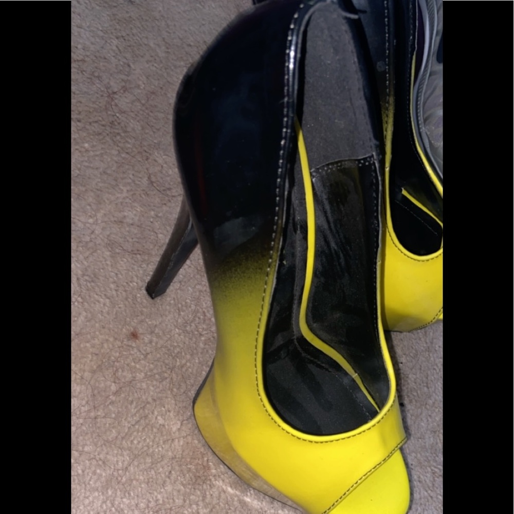 Heels Never Worn Size 9